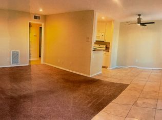 18625 Clark St APT 104, Tarzana, CA 91356