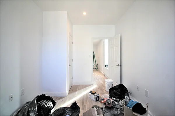 Rented by Hagstrom Management Inc | media 6