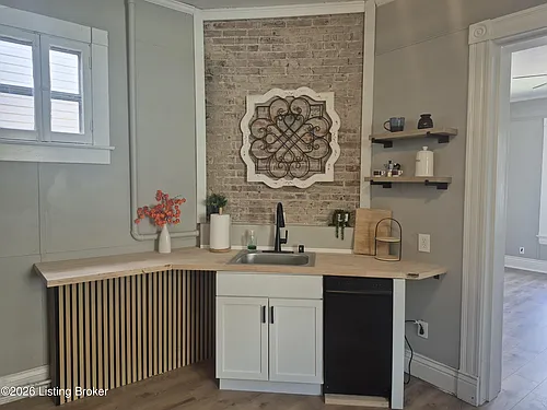 1116 E Saint Catherine St #1 Photo 1