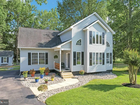 35433 Golf Course Dr, Mechanicsville, MD 20659