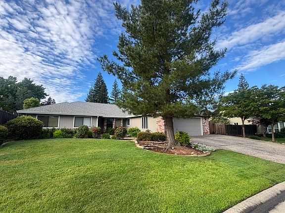 2nd image of 108 Buck Cir