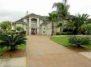 1911 Ray Shell Ct, Taylor Lake Village, TX 77586