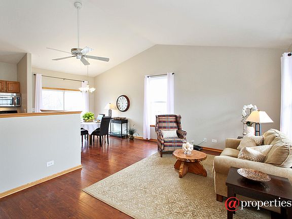 Living Room / Dining Room