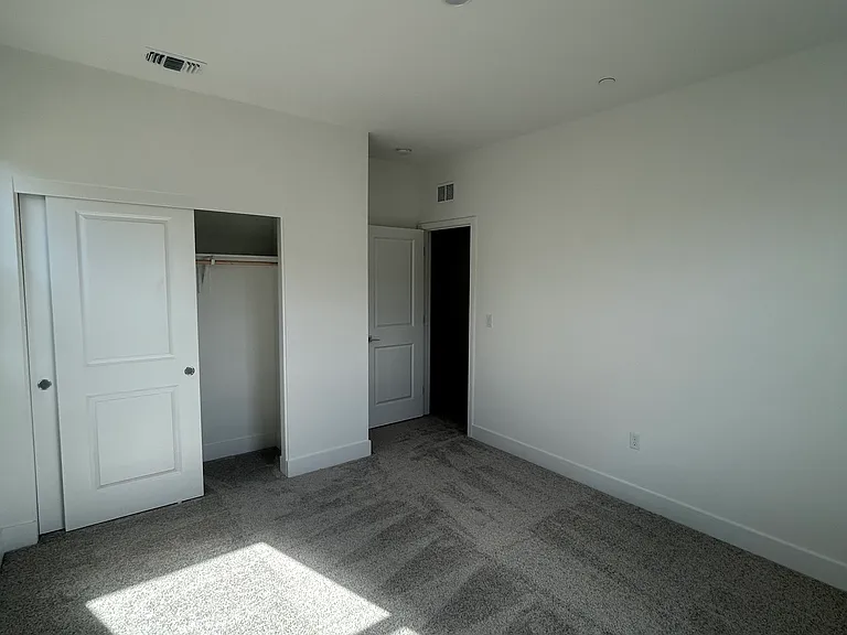 134 W Idyllwild Pl — Photo 18