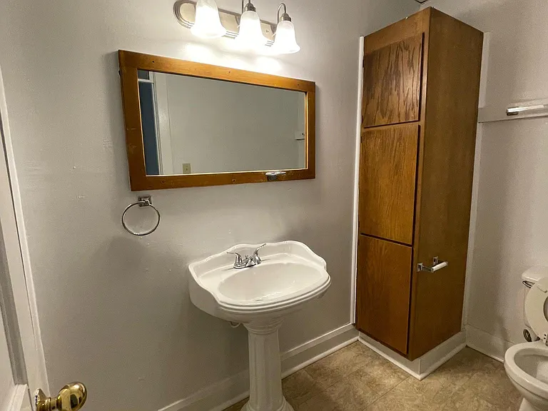 2905 Cottage Grove Ave #3 — Photo 2