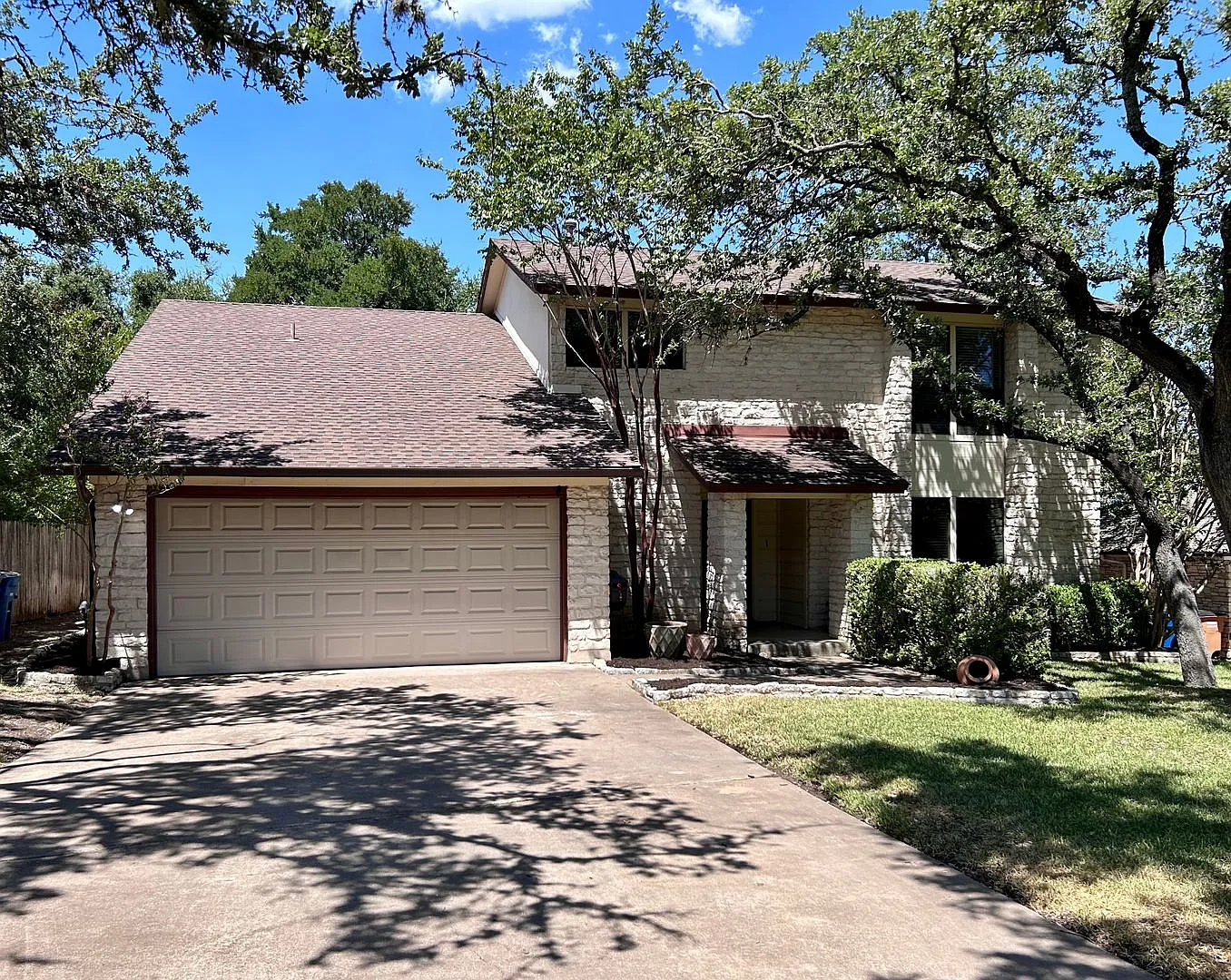 6802 Township Trl 78759 | 3 Bed 2.5 Bath $2795 — Photo 1