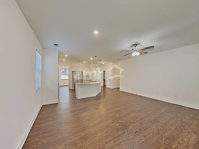 209 McBee Pl — Photo 6