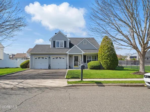 90 W Shenendoah Road, Howell, NJ 07731