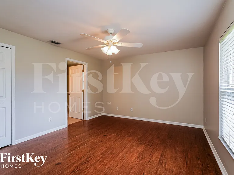 6490 Chabot Ave — Photo 8