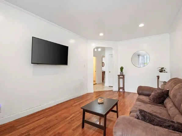 1650 East 55th Street image 8 of 25