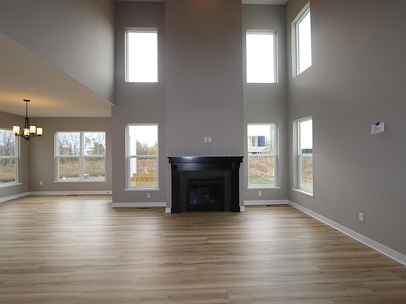 3rd image of 6158 Caboose Ct