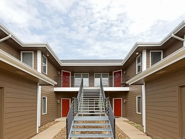 The Pines: Spacious Living in Quaint Ankeny Neighborhood! — Photo 16