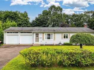 42 Hunter Ln, Enfield, CT 06082