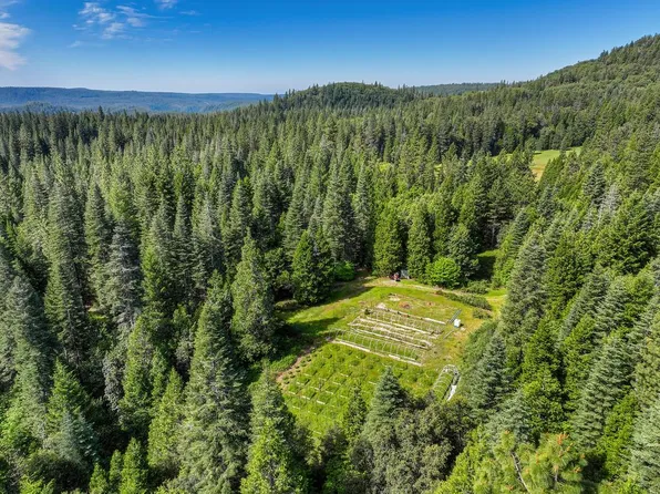 1535 Derbec Rd, Nevada City, CA 95959