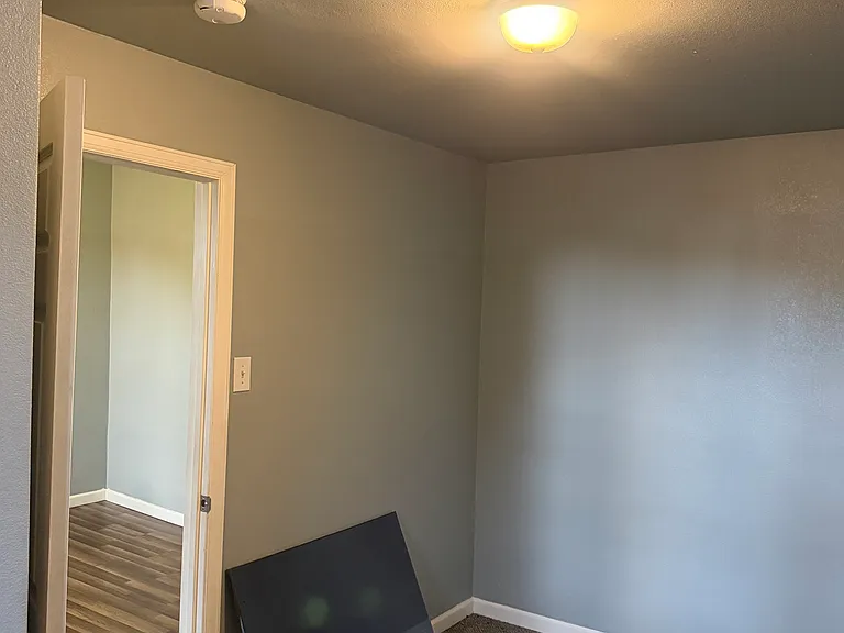 1217 Elm St — Photo 4