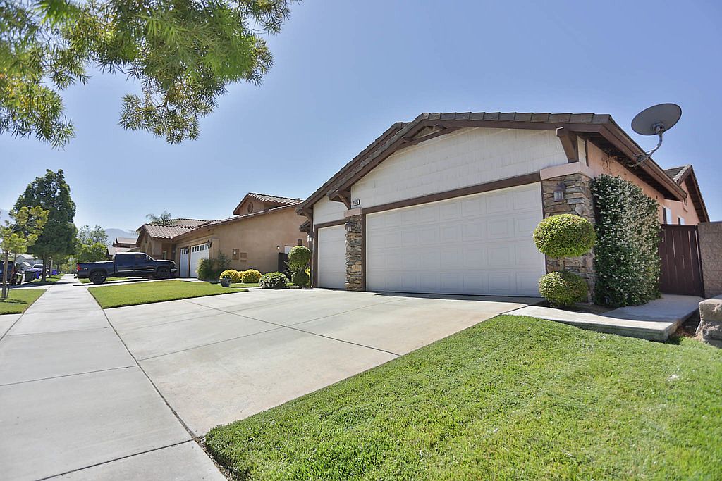11615 Deerfield Dr, Yucaipa, CA 92399 Zillow