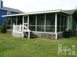 506 S 3rd Ave, Kure Beach, NC 28449