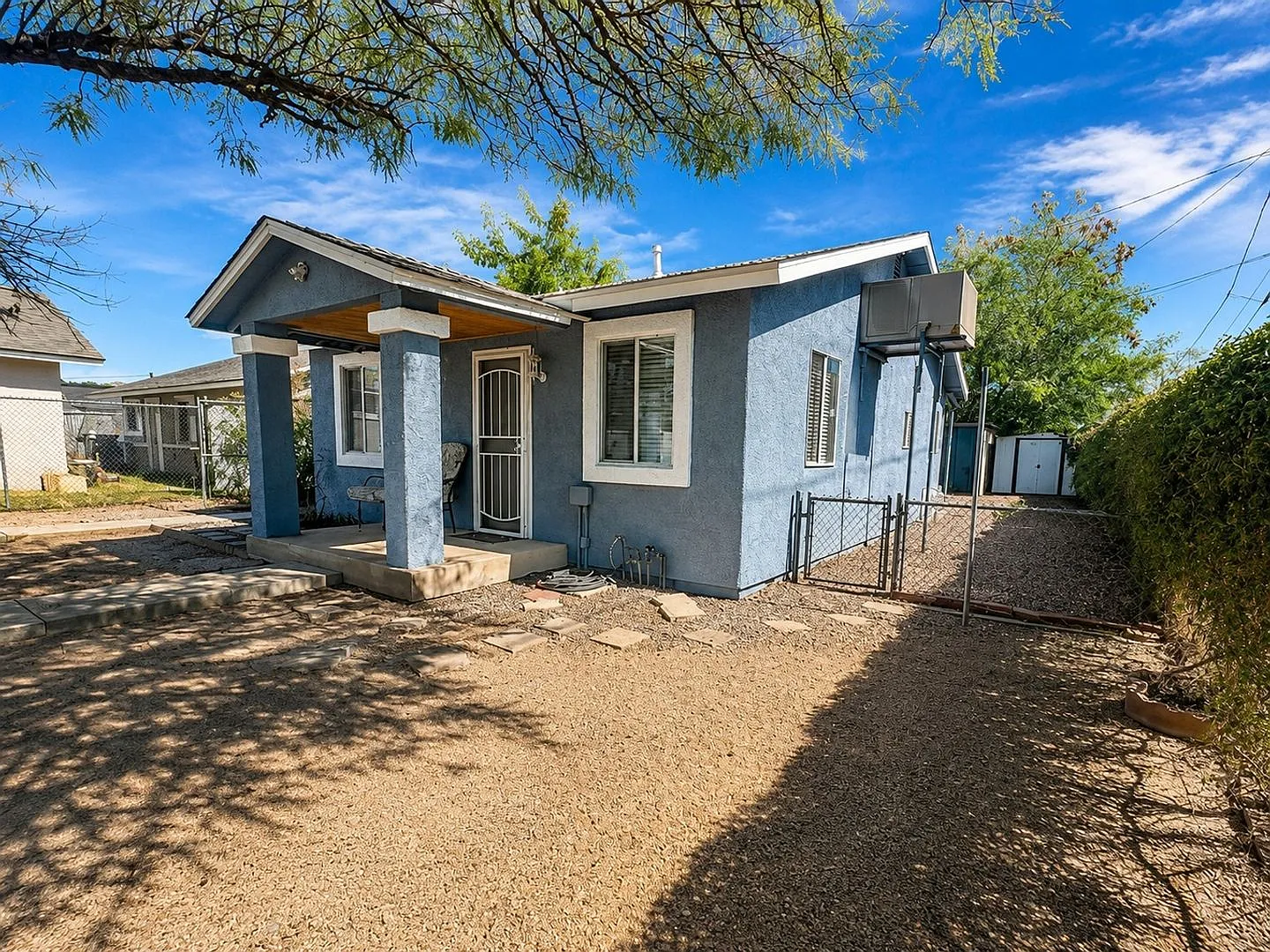 1 Month FREE with 1 Year Lease - Move-In Ready 2 Bed Phoenix Home | Minutes to Airport, ASU, Temp... — Photo 3