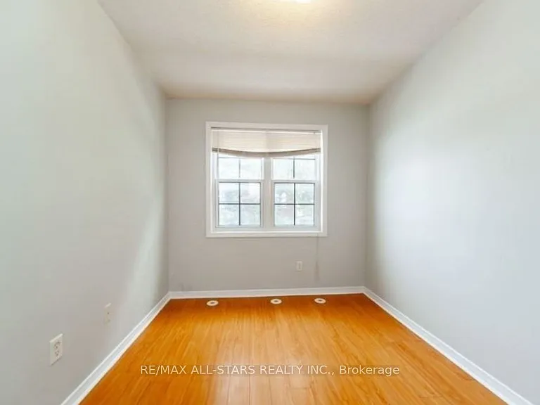 37 Four Winds Dr #105 — Photo 20