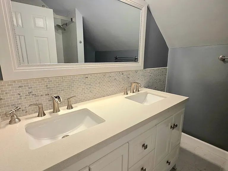 415 Rosewood Ln — Photo 17
