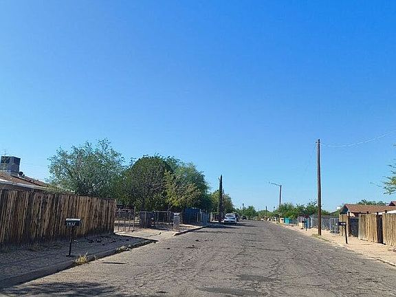 4th image of 3914 S 15th Ave