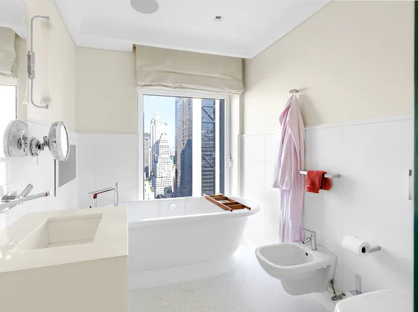 106 Central Park South image 6 of 8