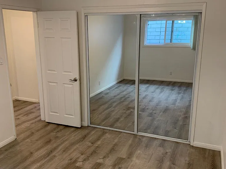 3626 Redondo Beach Blvd #C — Photo 8