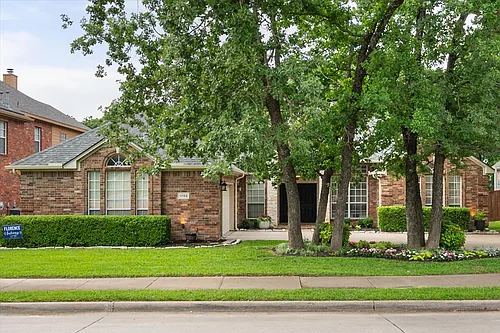 1702 Forest Bend Ln Photo 1