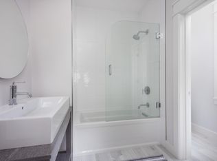 219 Ocean Rd, Narragansett, RI 02882