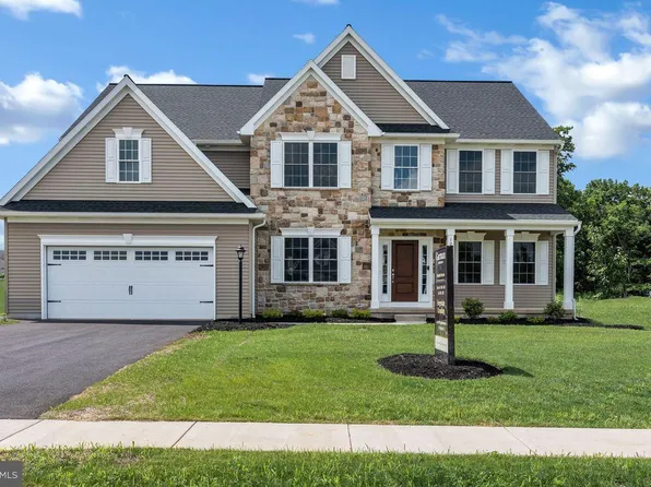 103 Berkshire Dr, Carlisle, PA 17015