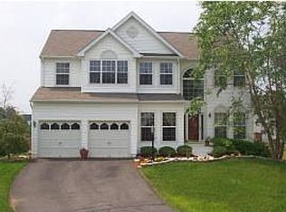 2915 Hickory Creek Ct, Dumfries, VA 22026