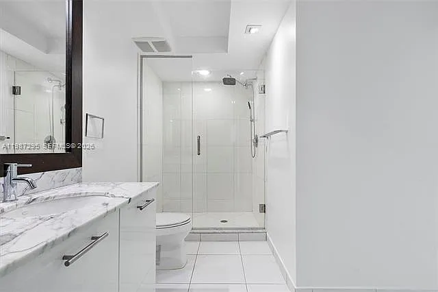 55 SE 6th St #1607 — Photo 45