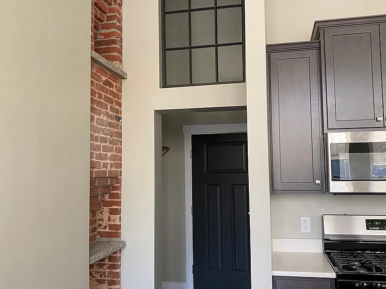 125 Henrietta St — Photo 27