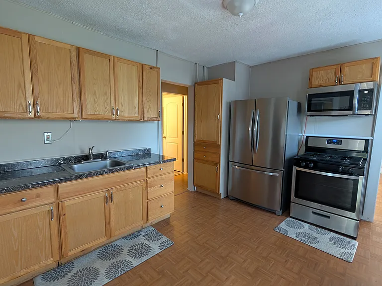 19-21 Clayton St #1 — Photo 2