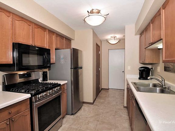 4th image of 1164 Greenwood Cir #1164