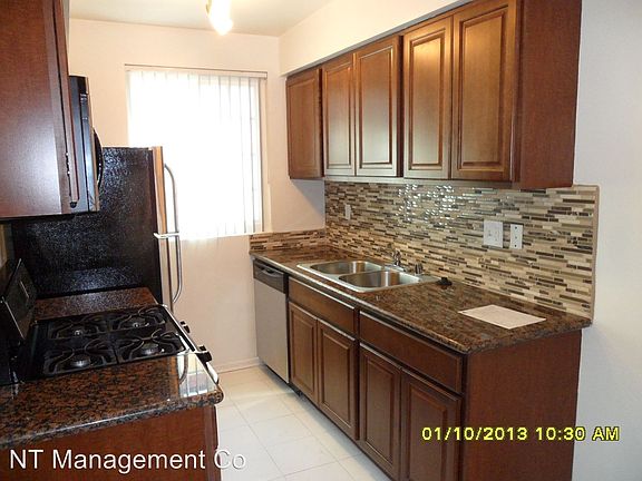 3rd image of 12750 Matteson Ave APT 6