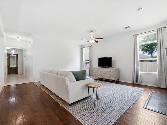 3rd image of 20507 Emery Manor Ln