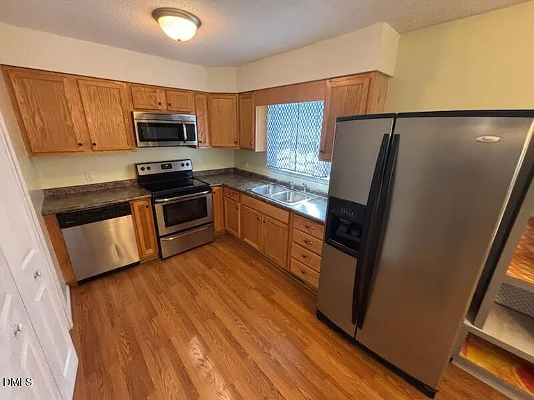325 Wendell Falls Pkwy — Photo 4