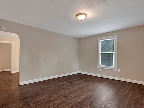 4th image of 4089 Tutwiler Ave #1