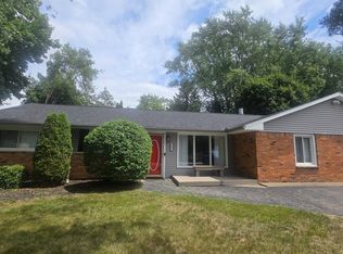 1977 Swaranne Dr, West Bloomfield, MI 48324
