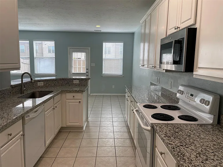 9022 Elm Drake Ln — Photo 7