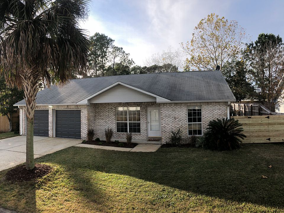 1st image of 3 Macy Ln