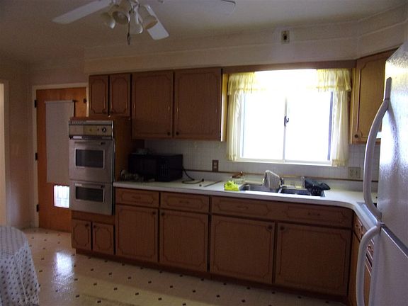 4th image of 445 S Lakeshore Dr #M-66/55