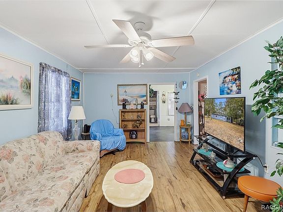 3rd image of 6771 W Sasser St