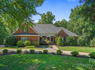 675 Heather Dr, Lincolnton, NC 28092