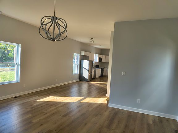 2nd image of 1006 Eugene St
