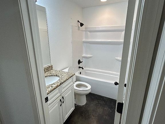 4th image of 312 W School St