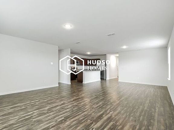 3rd image of 112 Goel St