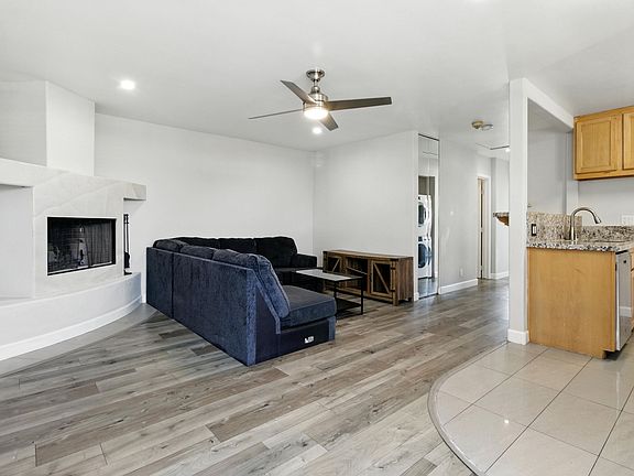4th image of 2123 Garnet Ave APT 7