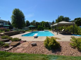 13583 Hawkins Dr, Rogers, MN 55374